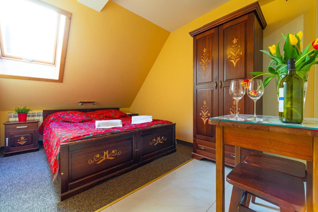 Apartamenty I Pokoje W Willi Na Ubocy Suche Bagian luar foto