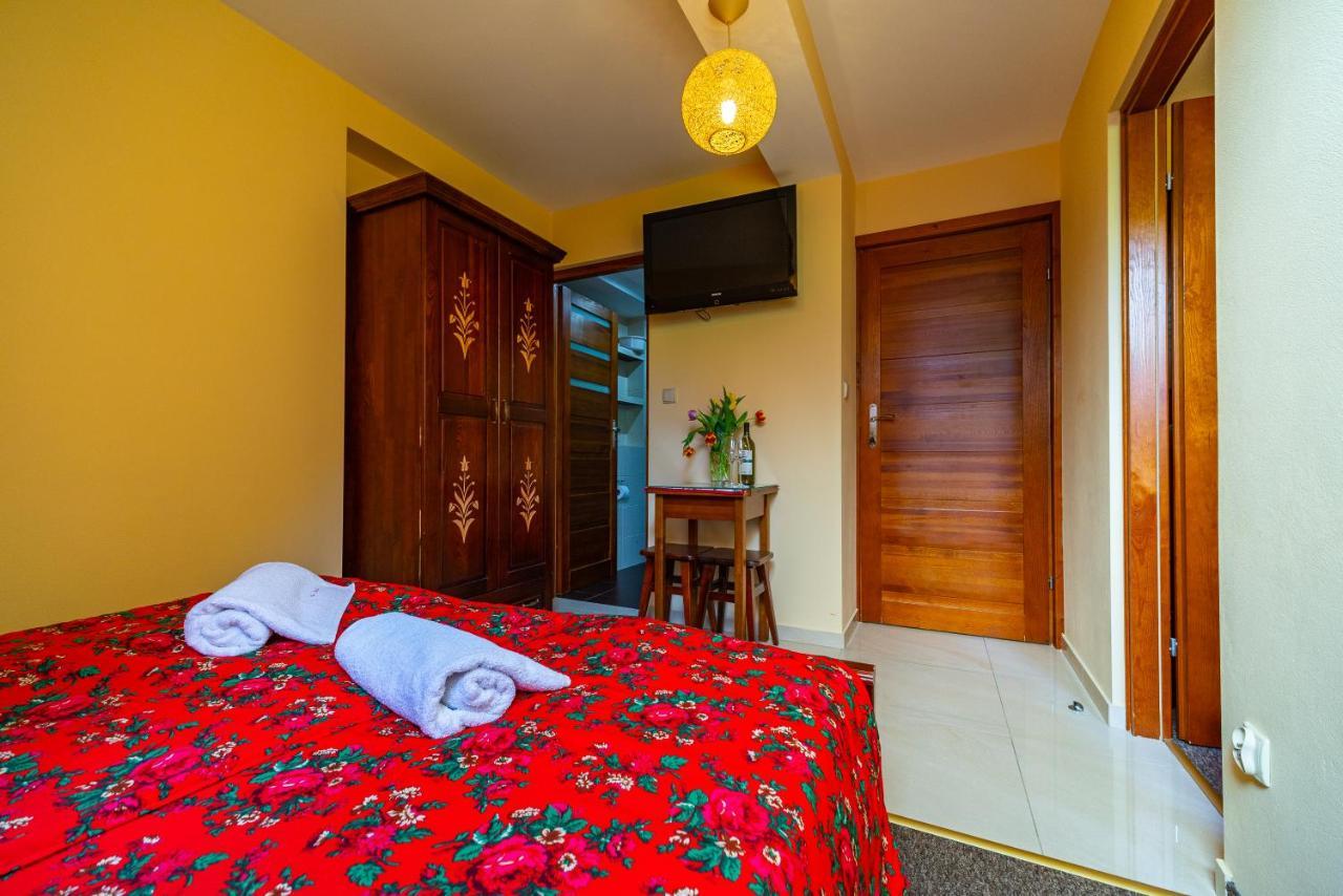 Apartamenty I Pokoje W Willi Na Ubocy Suche Bagian luar foto