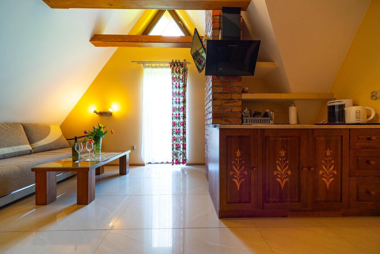 Apartamenty I Pokoje W Willi Na Ubocy Suche Bagian luar foto